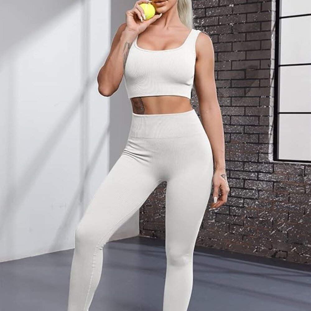 4 Piece Ribbed Ivory Amazon Workout Set | Women's Size M - Picture 11 of 11